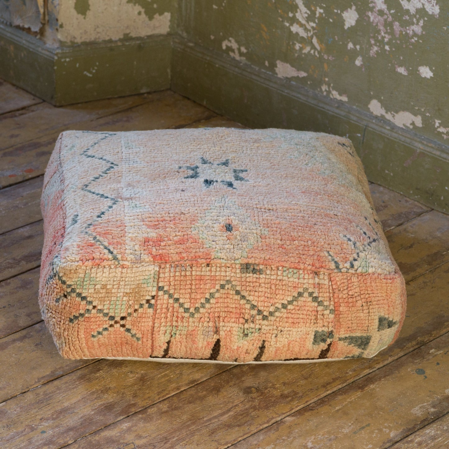 Marockansk Inredning sittpuff handgjord i ull Atlas bergen Marocko