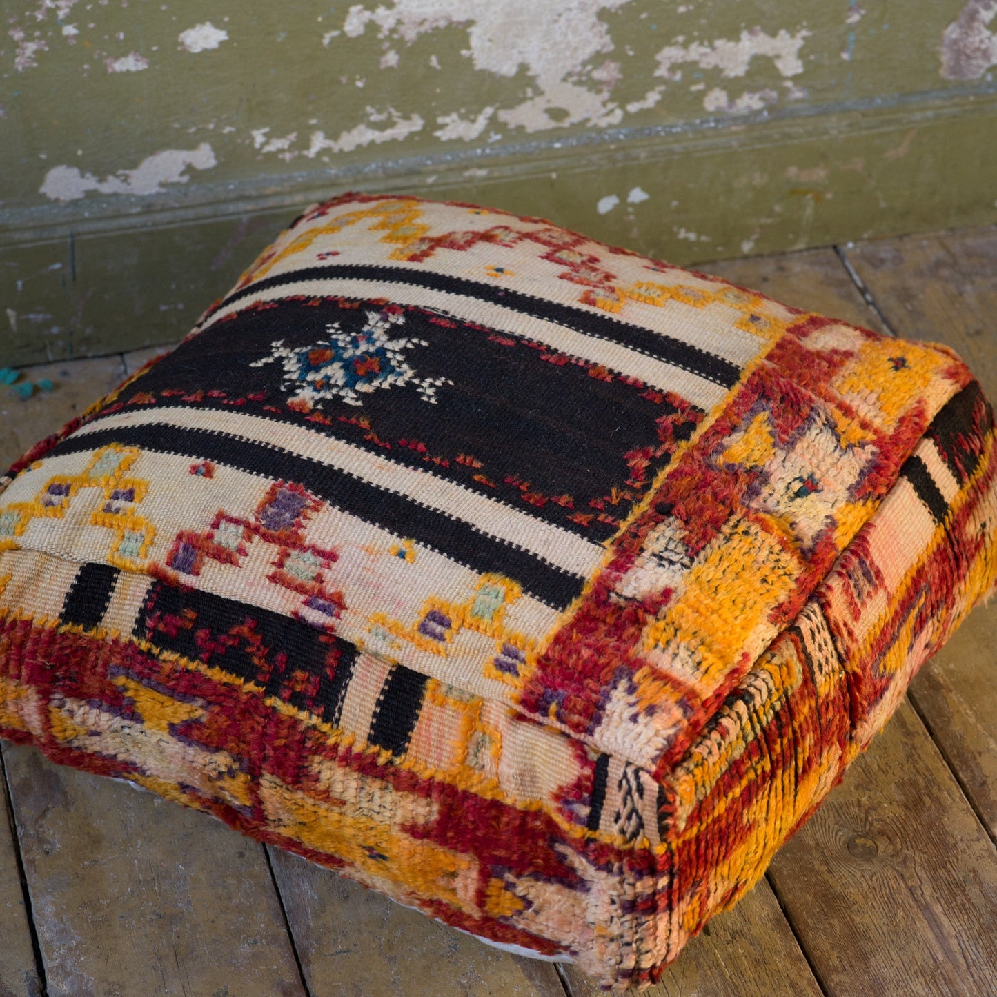 Marockansk Inredning sittpuff handgjord i ull Atlas bergen Marocko