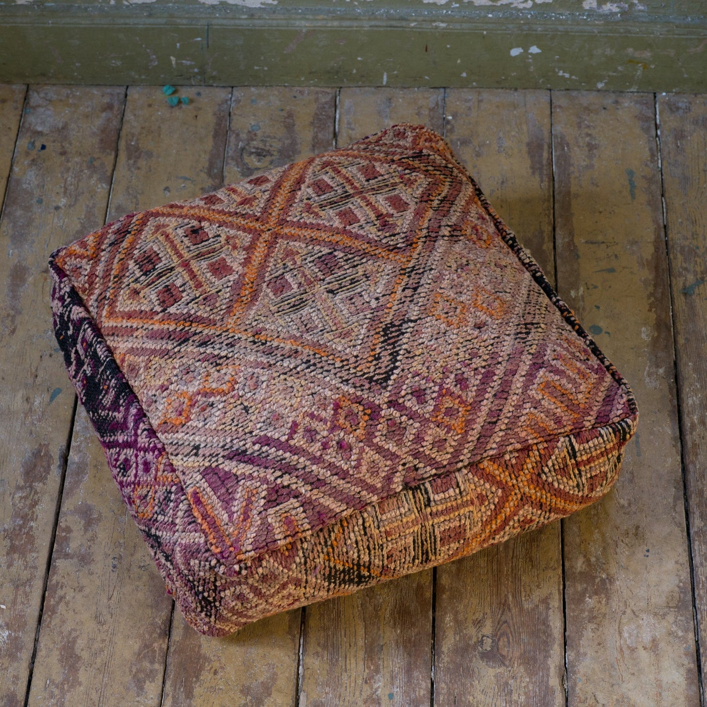 Marockansk Inredning sittpuff handgjord i ull Atlas bergen Marocko