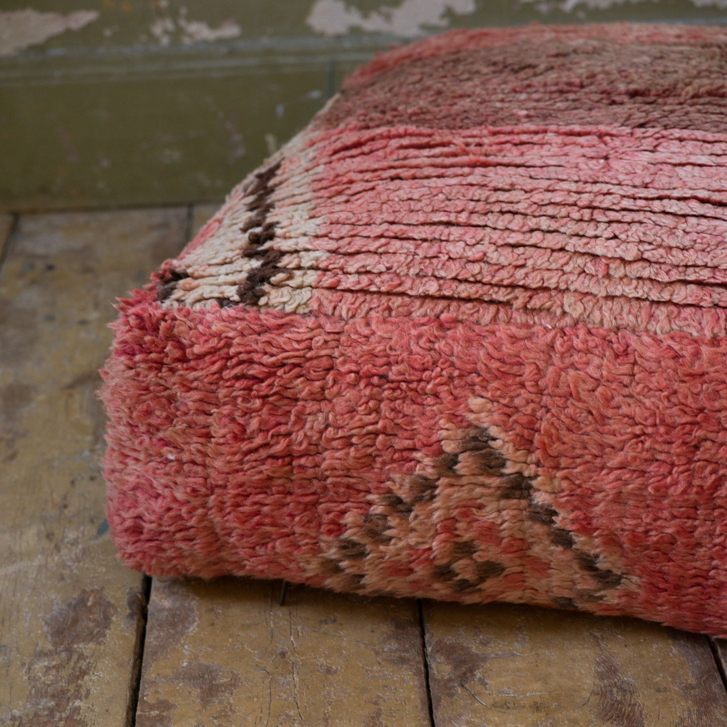 Marockansk Inredning sittpuff handgjord i ull Atlas bergen Marocko