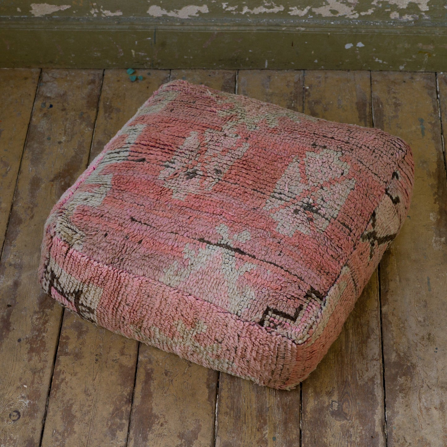 Marockansk Inredning sittpuff handgjord i ull Atlas bergen Marocko