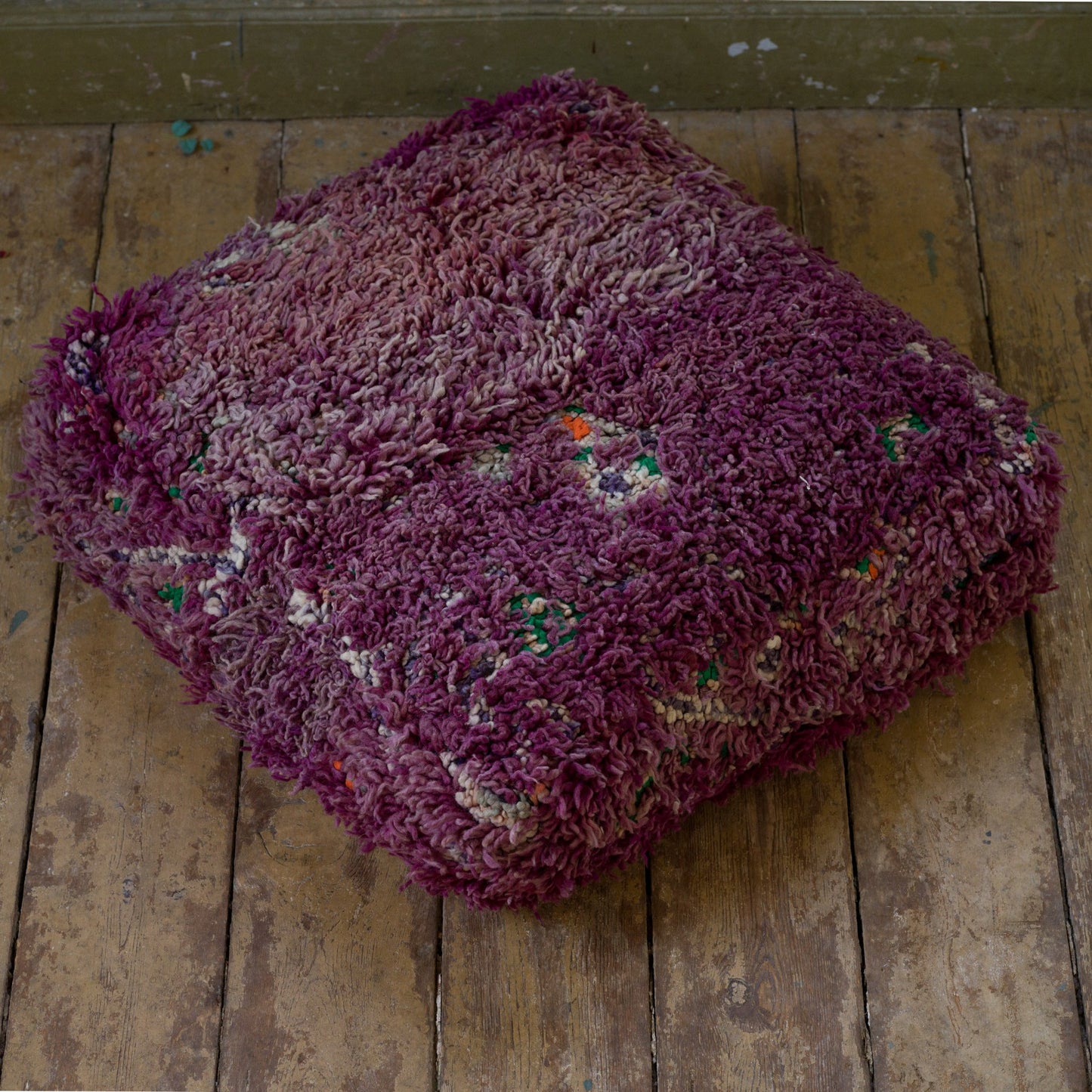 Marockansk Inredning sittpuff handgjord i ull Atlas bergen Marocko