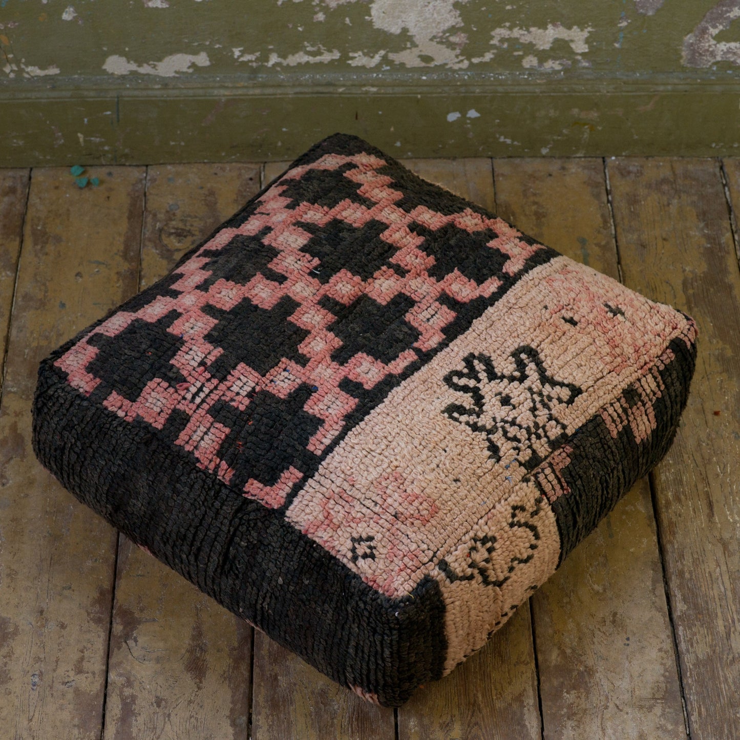 Marockansk Inredning sittpuff handgjord i ull Atlas bergen Marocko