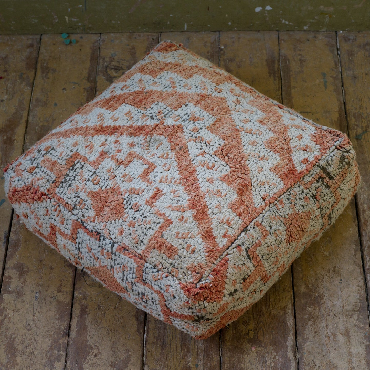 Marockansk Inredning sittpuff handgjord i ull Atlas bergen Marocko