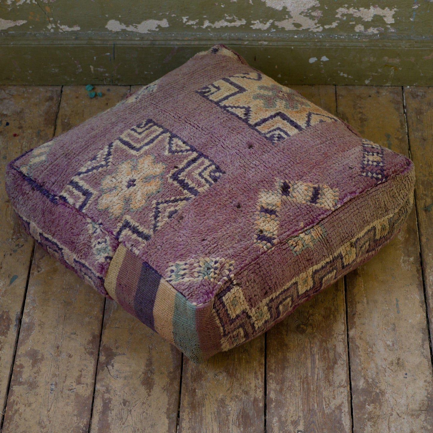 Marockansk Inredning sittpuff handgjord i ull Atlas bergen Marocko