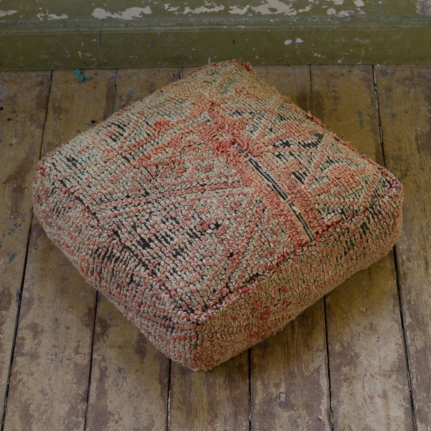 Marockansk Inredning sittpuff handgjord i ull Atlas bergen Marocko