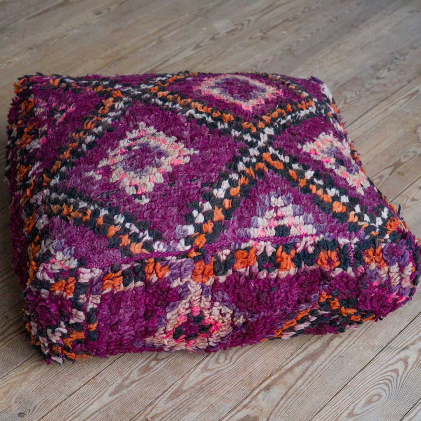 Marockansk Inredning sittpuff handgjord i ull Atlas bergen Marocko