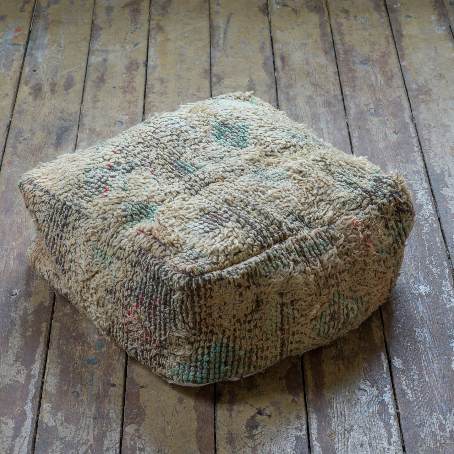 Marockansk Inredning sittpuff handgjord i ull Atlas bergen Marocko