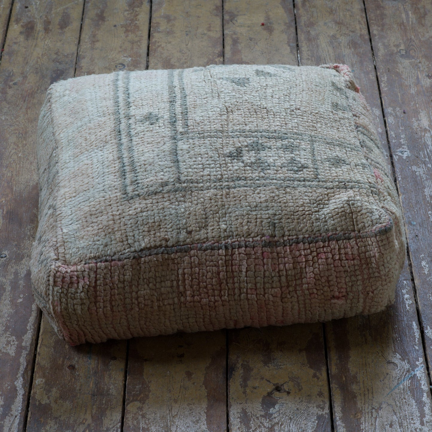 Marockansk Inredning sittpuff handgjord i ull Atlas bergen Marocko