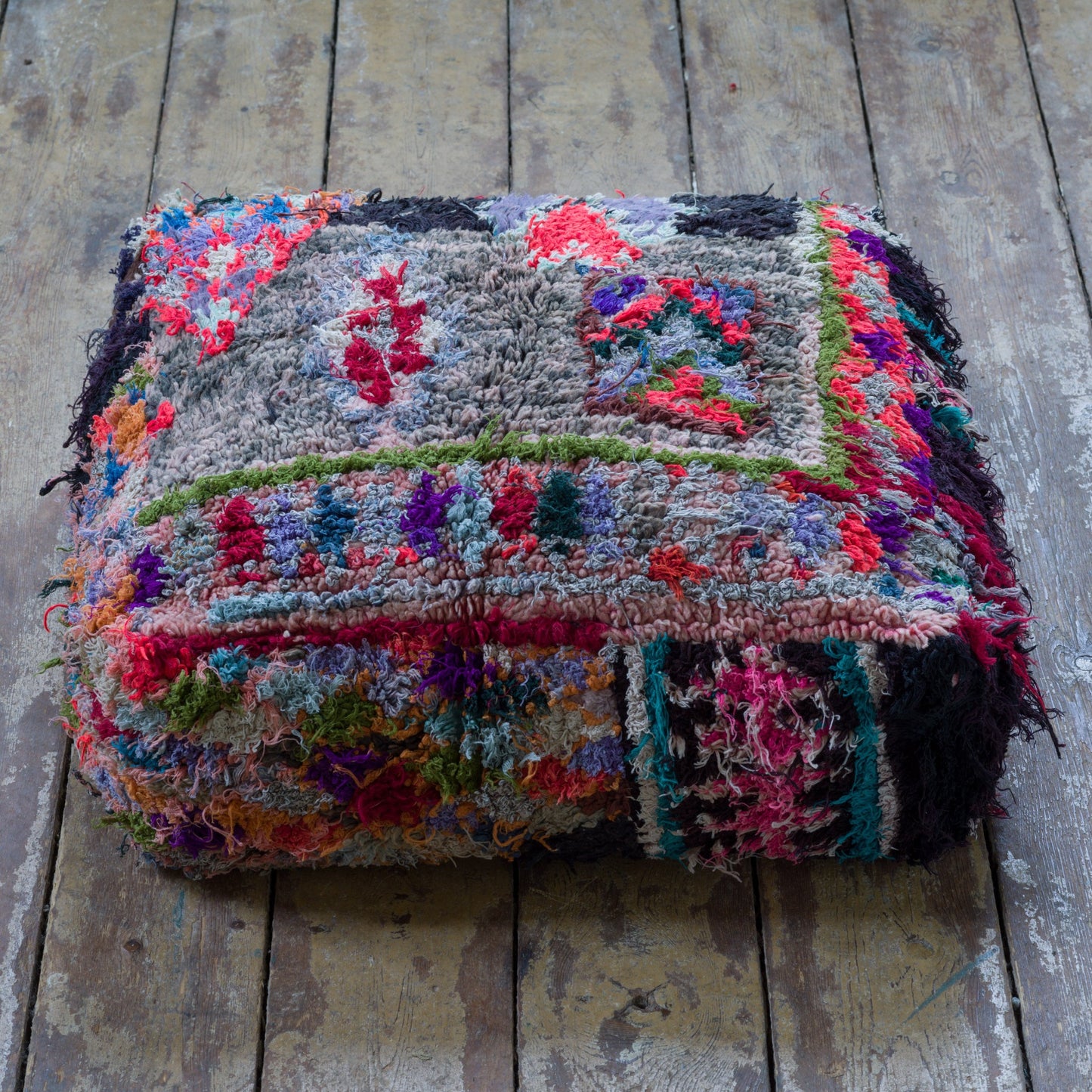 Marockansk Inredning sittpuff handgjord i ull Atlas bergen Marocko