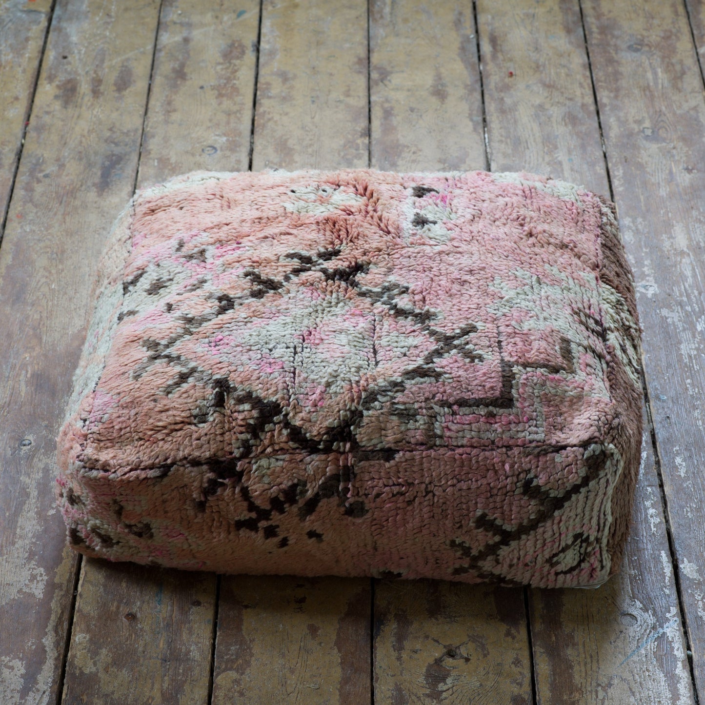 Marockansk Inredning sittpuff handgjord i ull Atlas bergen Marocko