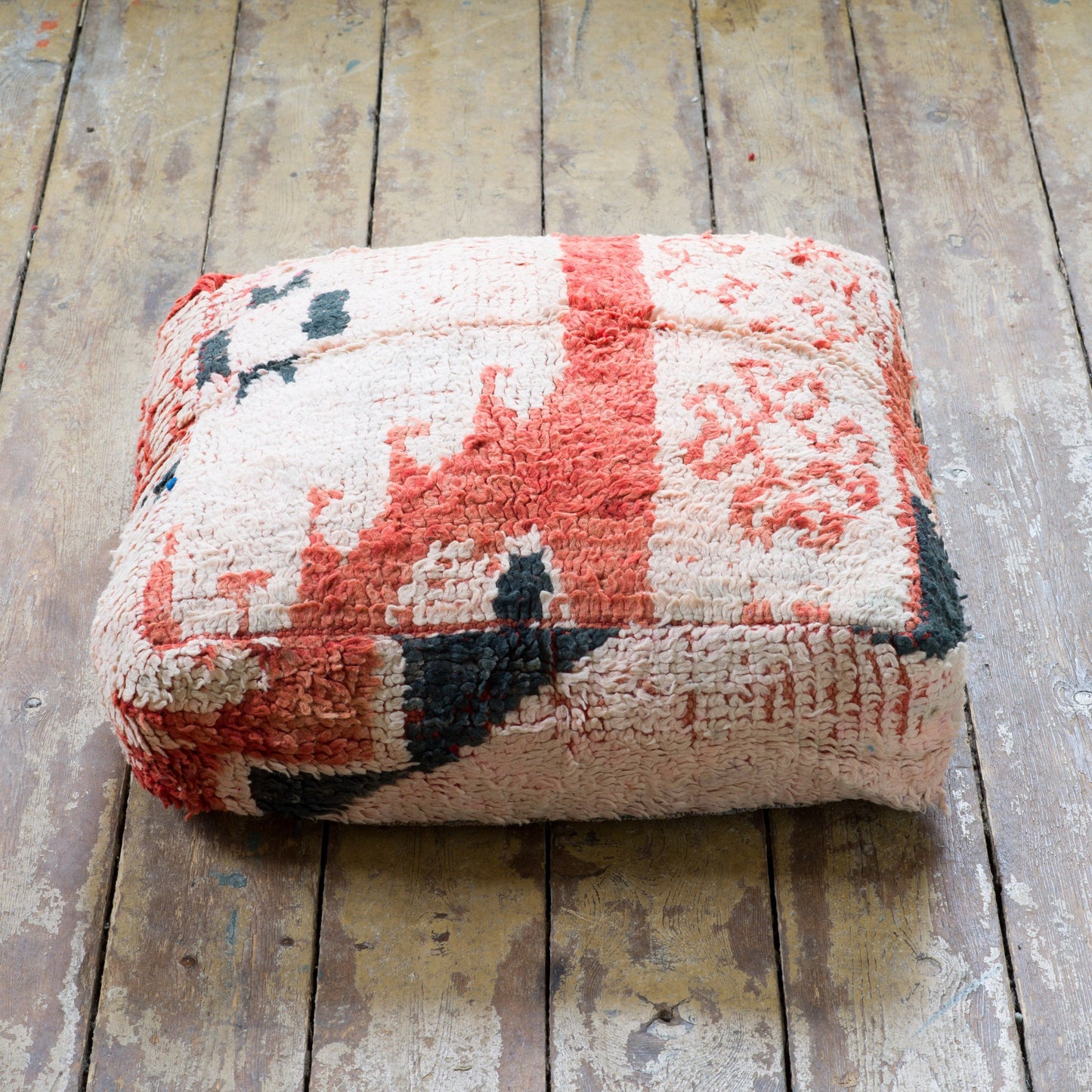 Marockansk Inredning sittpuff handgjord i ull Atlas bergen Marocko