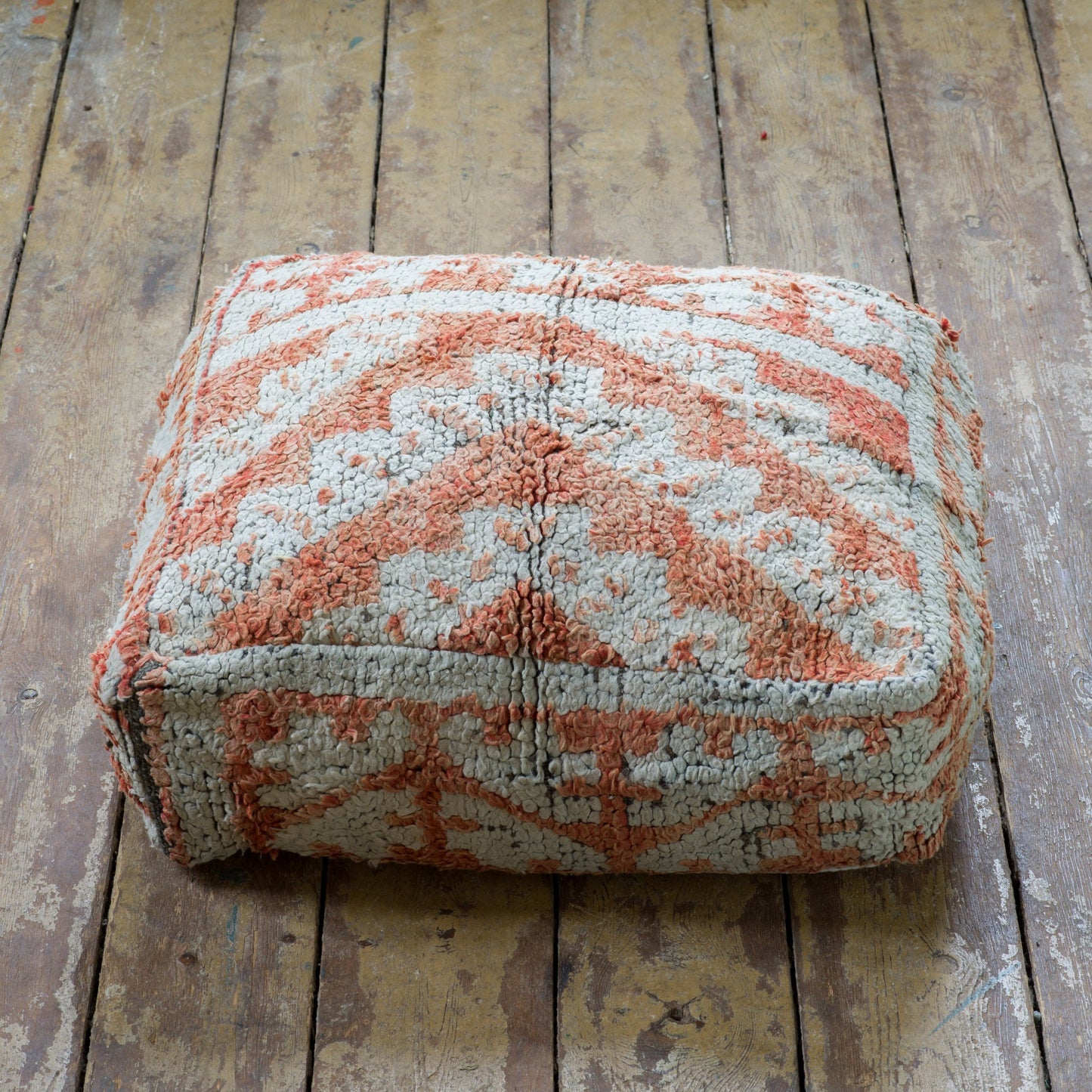 Marockansk Inredning sittpuff handgjord i ull Atlas bergen Marocko