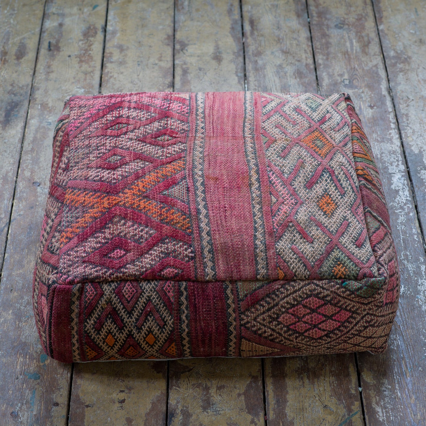 Marockansk Inredning sittpuff handgjord i ull Atlas bergen Marocko