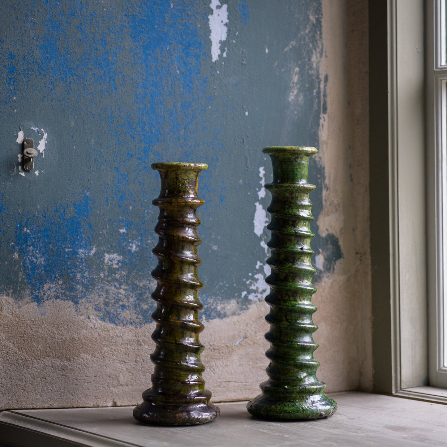 Marockansk Tamegroute ljusstake keramik handgjord i södra Marocko