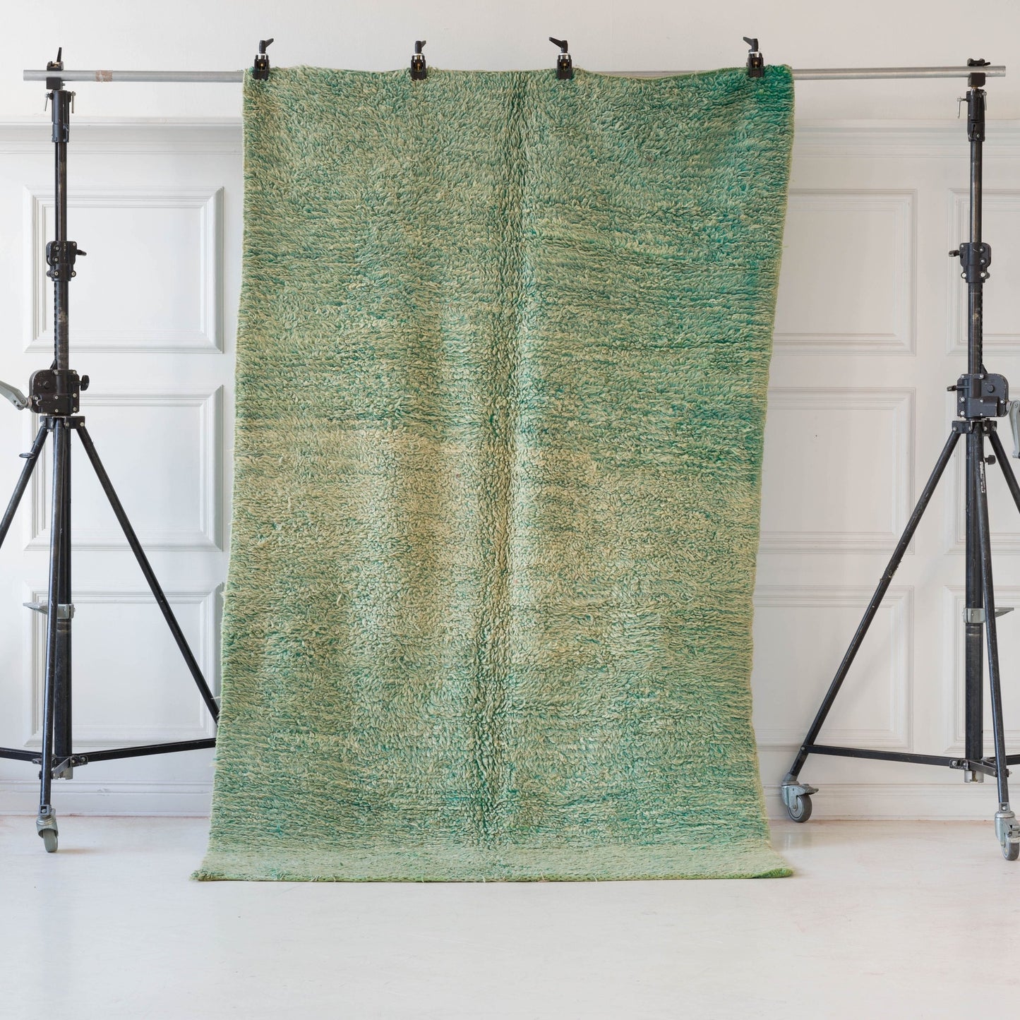 Grön marockansk Boujaad-matta med gula nyanser 295x166cm