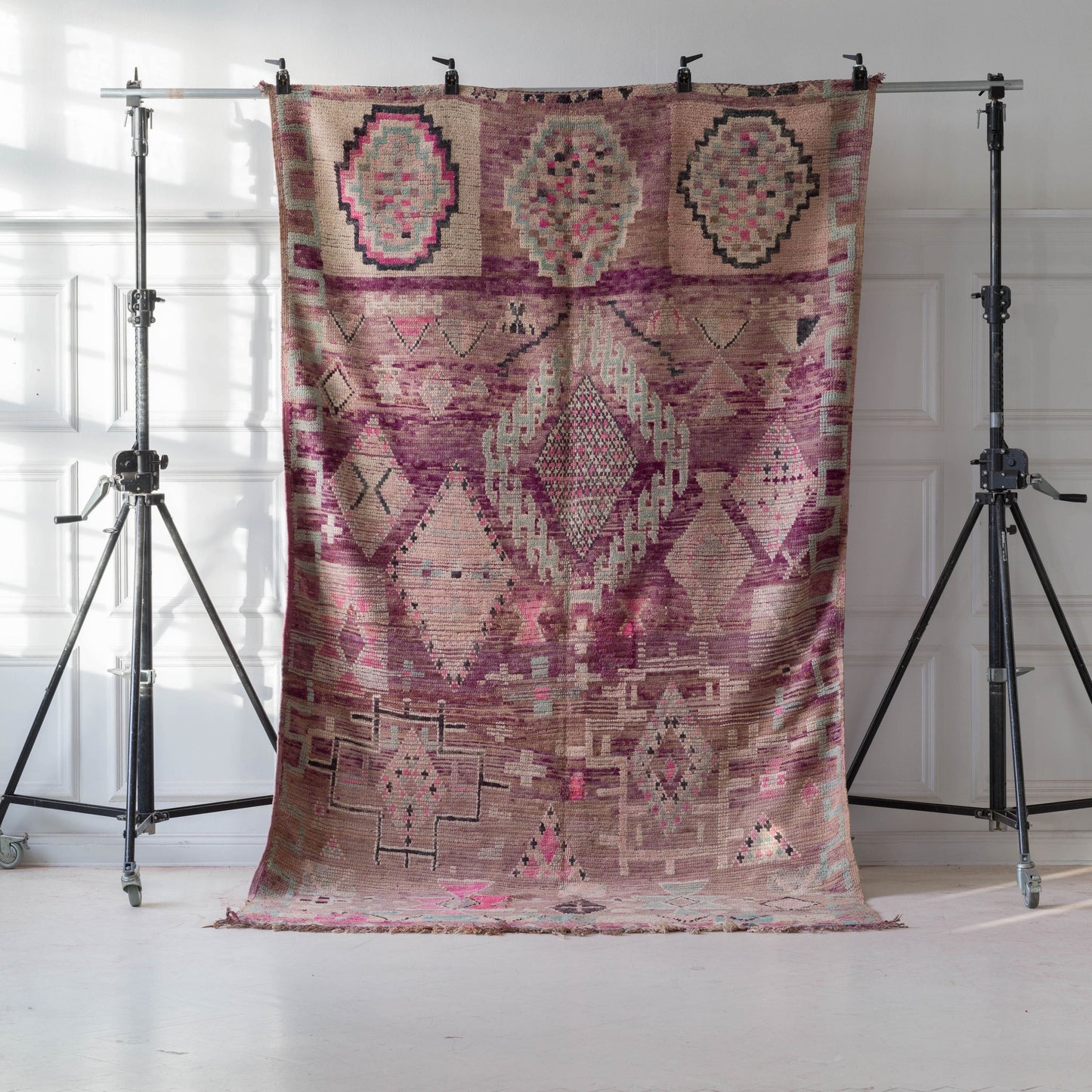 Lila marockansk Boujaad-matta med vackert mönster 377x195cm