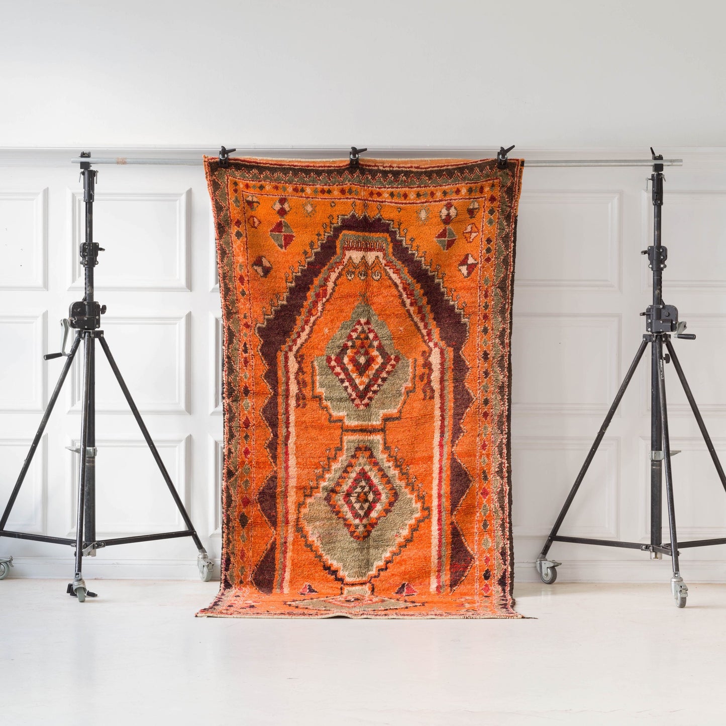 Marockansk matta i ull Atlas bergen Marocko handgjorda ullmattor med stilren design passar som hallmatta, köksmatta eller i vardagsrum passar svenska hem