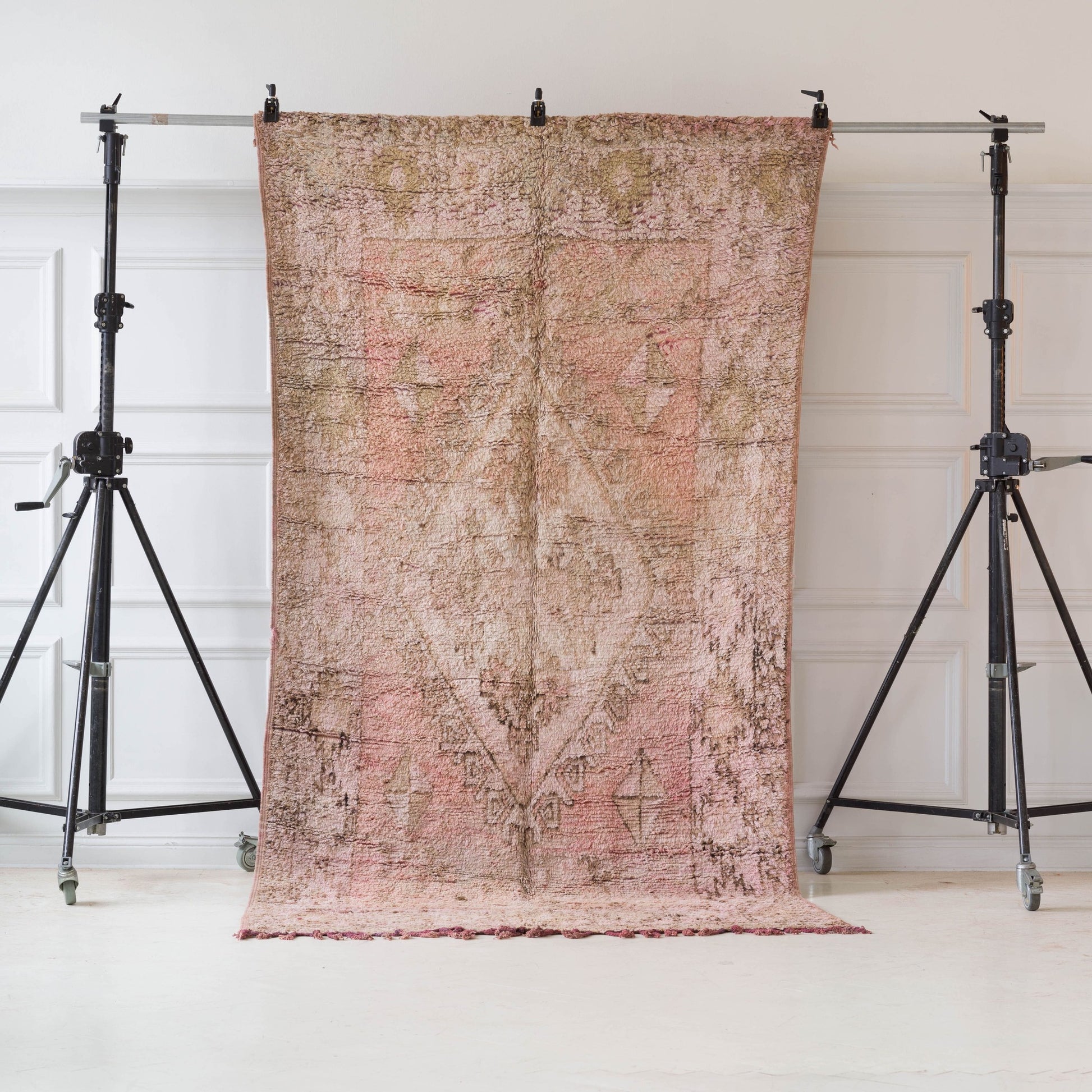 Äkta vintage marockansk Boujaad-matta med detaljrikt mönster 326x169cm