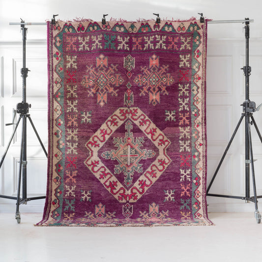 Lila marockansk ullmatta i ull med ett vackert, detaljrikt mönster 300x200cm