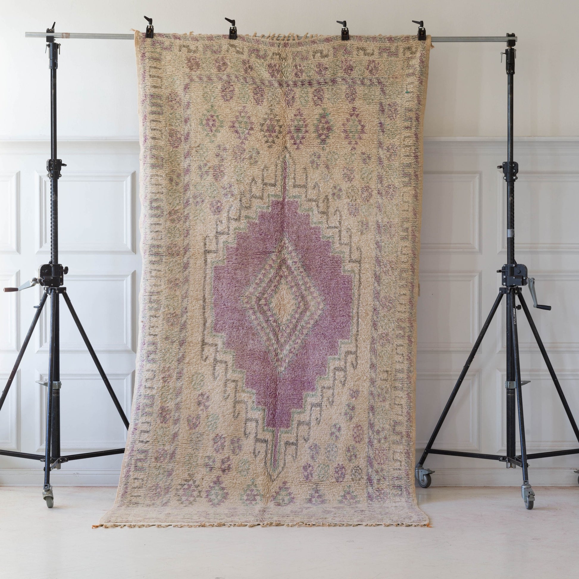 Vintage marockansk Boujaad-matta i ull med detaljrikt mönster 353x174cm