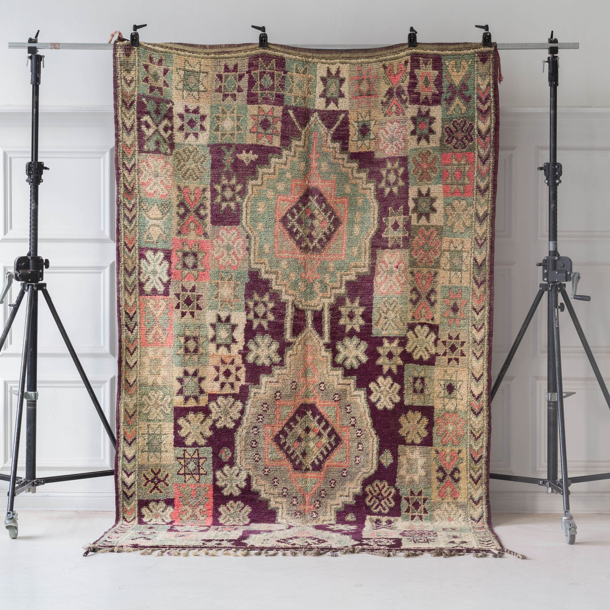 Vintage marockansk Boujaad-matta i flera färger med vackert mönster 327x200m